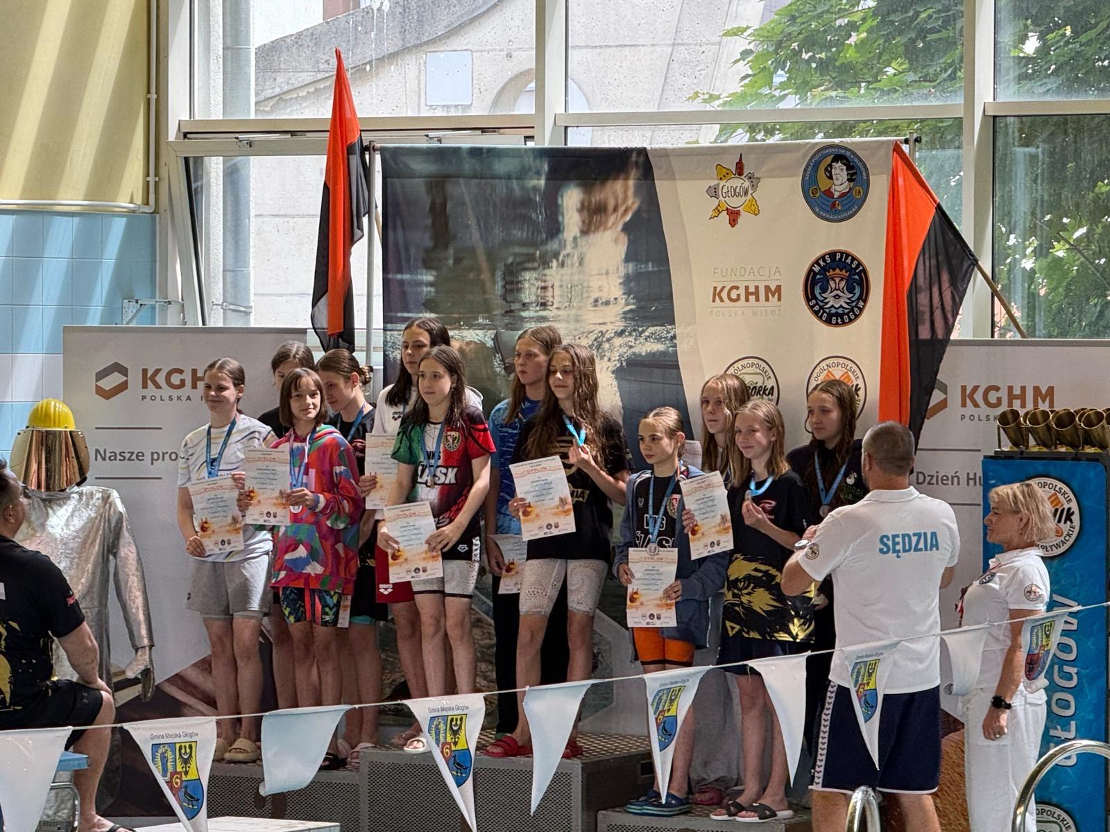 wielki-sukces-plywakow-wks-slask-na-zawodach-hutnik-2025-w-glogowie