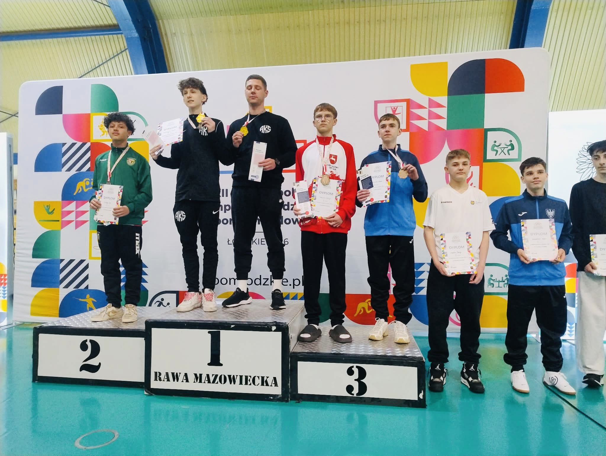 taekwondzisci-wks-slask-z-medalami-podczas-ogolnopolskiej-olimpiady-mlodziezy